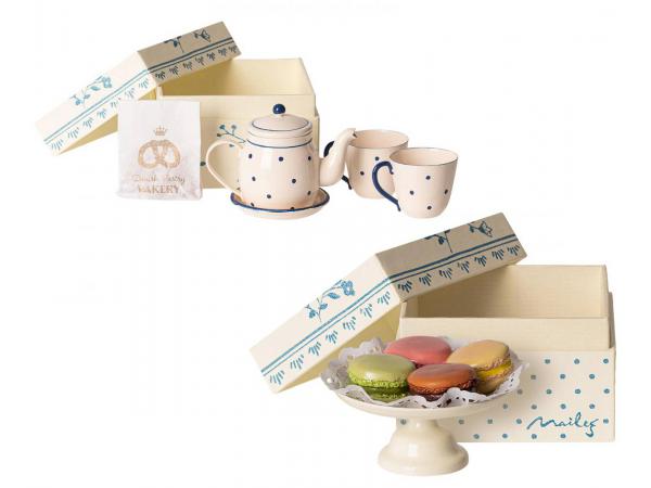 Set d'accessoires macarons et chocolat chaud - taille: 5 cm thé et biscuits à deux - taille 5 cm