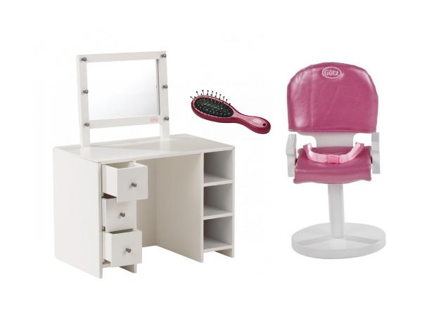Table de maquillage avec chaise de coiffeur et brosse